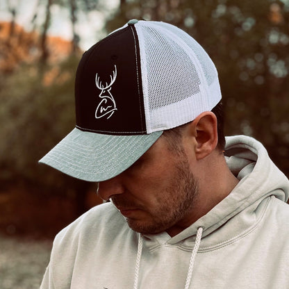 BUCK LOGO TRUCKER HAT